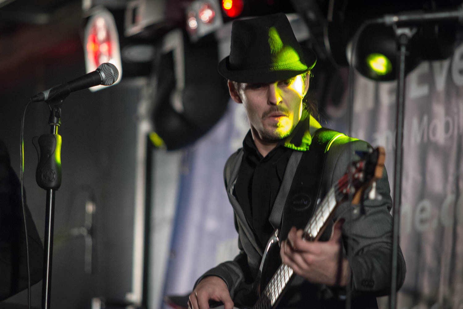 Ed Pearson - One Step Behind