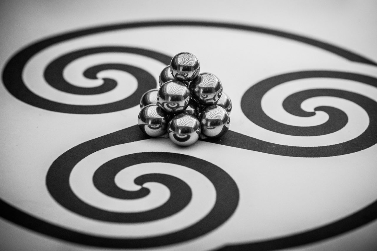 090-365v4 Black and White Unite VII - The Tower of Triskelion