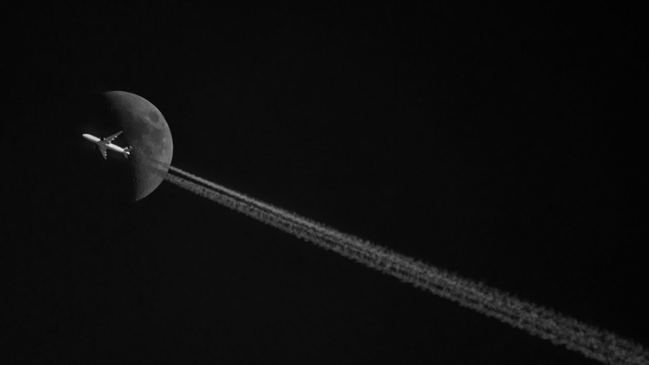 United Airlines Fly Past in Black & White